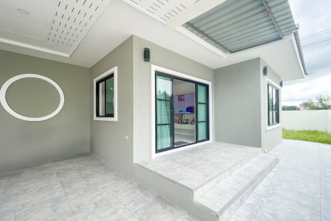 Casa de 3 dormitorios en Hua Hin, Tailandia № 173809 - foto 2