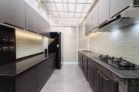Casa de 3 dormitorios en Bangkok, Tailandia № 180697 - foto 15