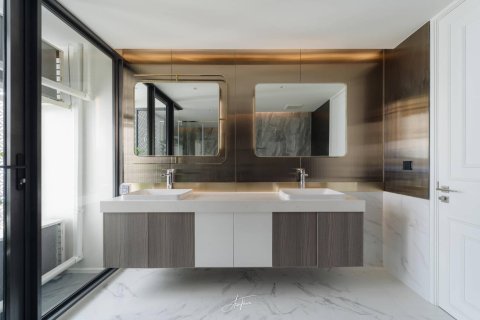 Casa de 3 dormitorios en Bangkok, Tailandia № 180697 - foto 23