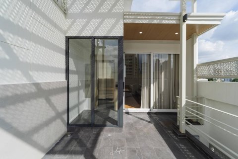 Casa de 3 dormitorios en Bangkok, Tailandia № 180697 - foto 28