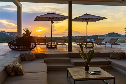 Casa de 5 dormitorios en Ko Samui, Tailandia № 180695 - foto 22