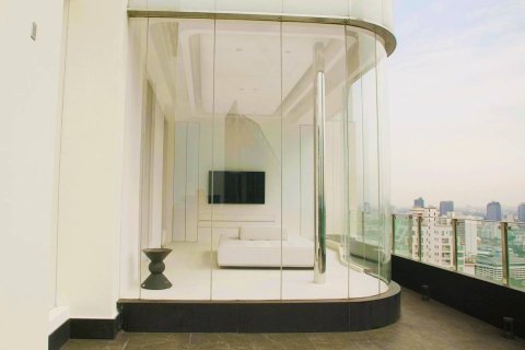 Ático de 4 dormitorios en Bangkok, Tailandia № 180699 - foto 17