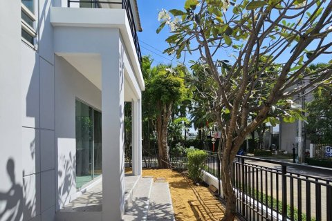 Casa de 3 dormitorios en Khan Na Yao, Bangkok, Tailandia № 141310 - foto 8