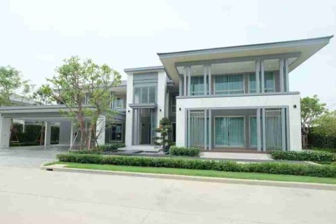 House in Bangkok, Thailand 5 bedrooms № 183882