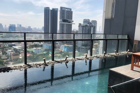 Condominio de 3 dormitorios en Yan Nawa, Bangkok, Tailandia № 143760 - foto 13