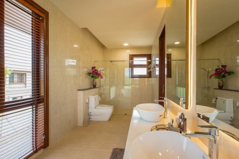 Chalet de 7 dormitorios en Chiang Mai, Tailandia № 133435 - foto 24
