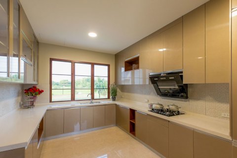 Chalet de 7 dormitorios en Chiang Mai, Tailandia № 133435 - foto 6