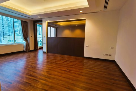 Condominio de 4 dormitorios en Bangkok, Tailandia № 180971 - foto 19