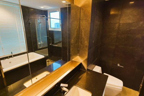 Condominio de 4 dormitorios en Bangkok, Tailandia № 180971 - foto 14