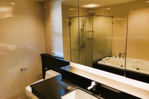 Condominio de 4 dormitorios en Bangkok, Tailandia № 180971 - foto 21