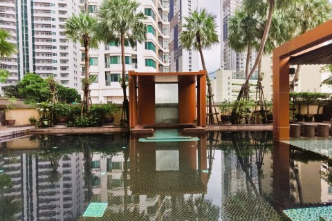 Condominio de 4 dormitorios en Bangkok, Tailandia № 180971 - foto 30