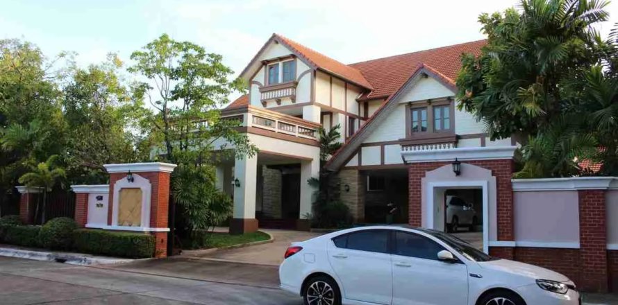 Casa de 6 dormitorios en Bangkok, Tailandia № 180968