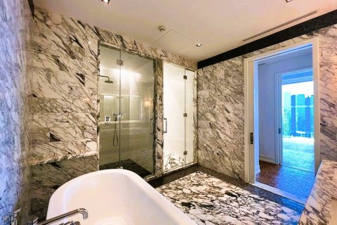 Condominio de 2 dormitorios en Bangkok, Tailandia № 180969 - foto 21