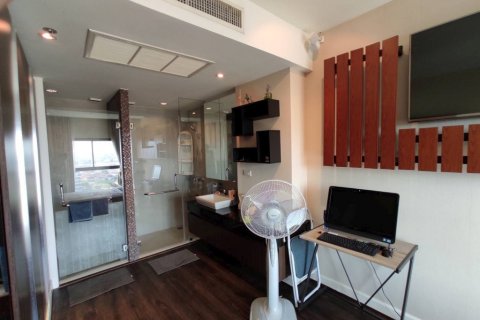Condominio de 2 dormitorios en Pattaya, Tailandia № 53976 - foto 15