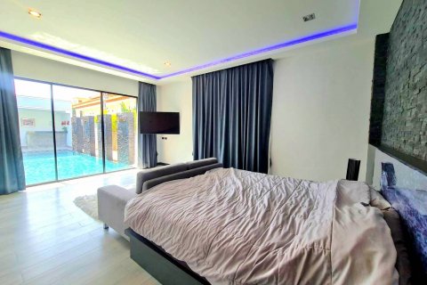 Casa de 3 dormitorios en Pattaya, Tailandia № 53980 - foto 22