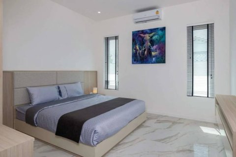 Chalet de 4 dormitorios en Hua Hin, Tailandia № 163761 - foto 9