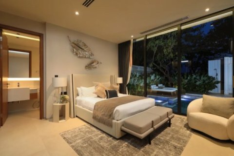 Chalet de 4 dormitorios en Bang Tao, Tailandia № 191189 - foto 10