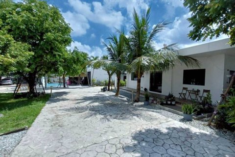 Villa in Pattaya, Thailand 5 Schlafzimmer № 154513