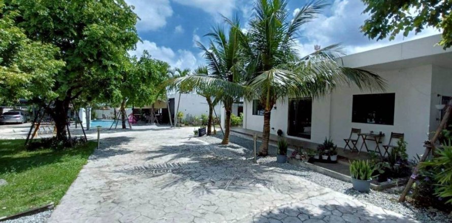 Chalet de 5 dormitorios en Pattaya, Tailandia № 154513