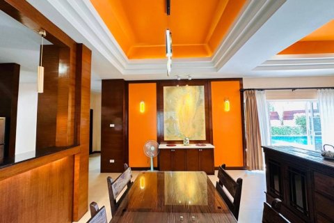 Chalet de 3 dormitorios en Phuket, Tailandia № 154512 - foto 9