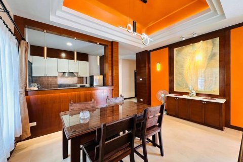 Chalet de 3 dormitorios en Phuket, Tailandia № 154512 - foto 10
