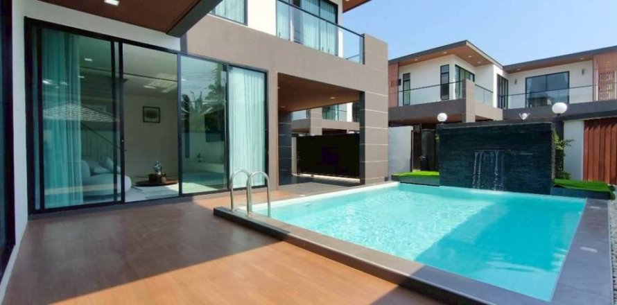 Chalet de 3 dormitorios en Sattahip, Tailandia № 172737