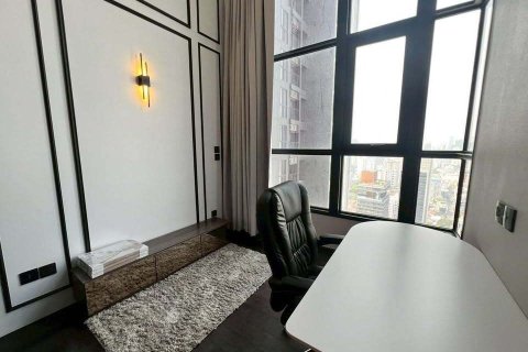 Estudio en el condominio en Watthana, Bangkok, Tailandia № 163288 - foto 10