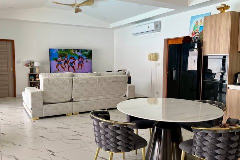 Chalet de 3 dormitorios en Ko Samui, Tailandia № 175577 - foto 12