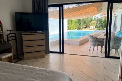 Chalet de 3 dormitorios en Ko Samui, Tailandia № 175577 - foto 17