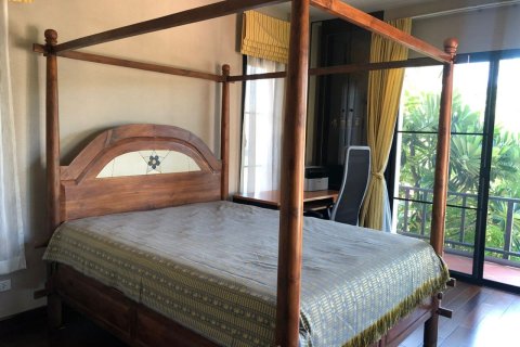 Chalet de 3 dormitorios en Pattaya, Tailandia № 180372 - foto 14