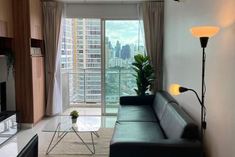 Condominio de 3 dormitorios en Phra Khanong, Bangkok, Tailandia № 143482 - foto 2