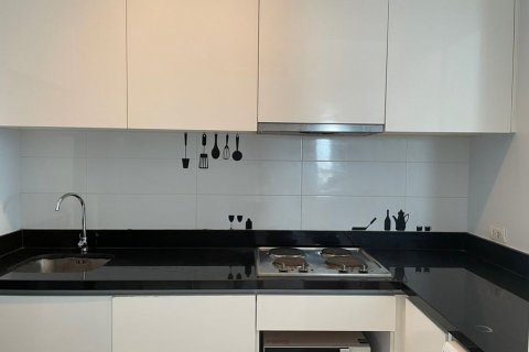 Condominio de 3 dormitorios en Phra Khanong, Bangkok, Tailandia № 143482 - foto 12
