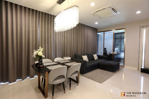 House in Bangkok, Thailand 3 bedrooms № 190336 - photo 3