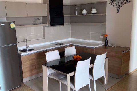 Condo in Khlong Toei, Bangkok, Thailand, 2 bedrooms № 47950 - photo 2