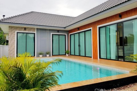 Casa de 3 dormitorios en Pattaya, Tailandia № 146569 - foto 5