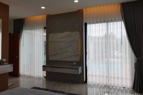 Casa de 3 dormitorios en Pattaya, Tailandia № 146569 - foto 17