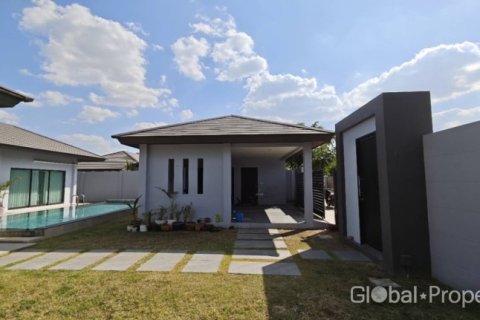 Casa de 3 dormitorios en Pattaya, Tailandia № 146568 - foto 6