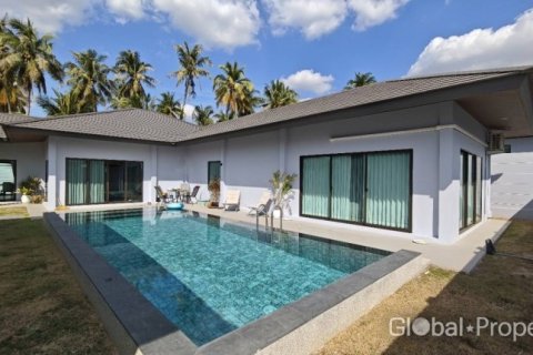 Casa de 3 dormitorios en Pattaya, Tailandia № 146568 - foto 2