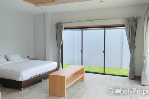 Casa de 3 dormitorios en Pattaya, Tailandia № 146568 - foto 9