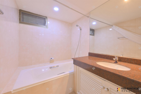 Apartamento de 3 dormitorios en Bangkok, Tailandia № 190230 - foto 4