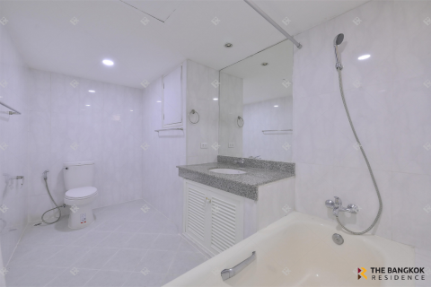 Apartamento de 3 dormitorios en Bangkok, Tailandia № 190230 - foto 8