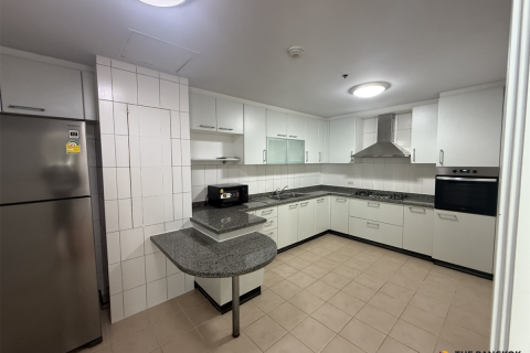 Wohnung in Bangkok, Thailand 3 Schlafzimmer № 190233 - Foto 9
