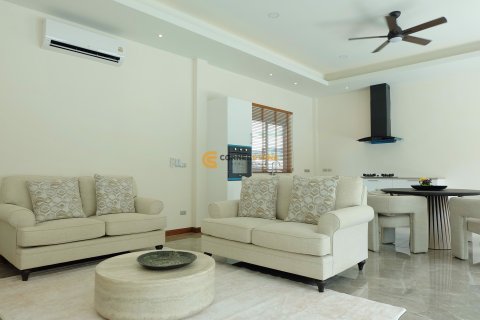 Estudio en Pattaya, Tailandia № 210032 - foto 5