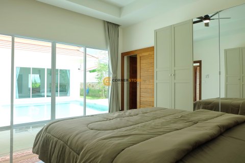 Estudio en Pattaya, Tailandia № 210032 - foto 12