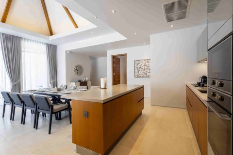 Villa in Phuket, Thailand 4 Schlafzimmer № 156486 - Foto 16