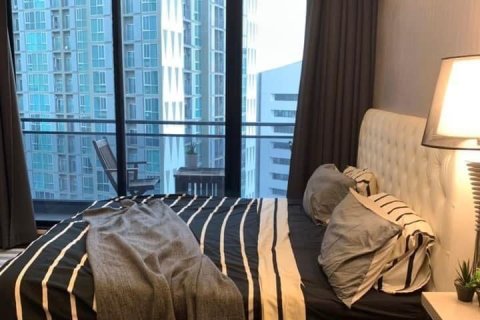 Condominio de 3 dormitorios en Huai Khwang, Bangkok, Tailandia № 134008 - foto 11