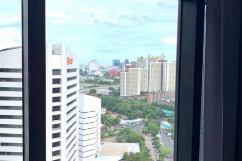 Condominio de 3 dormitorios en Huai Khwang, Bangkok, Tailandia № 134008 - foto 18