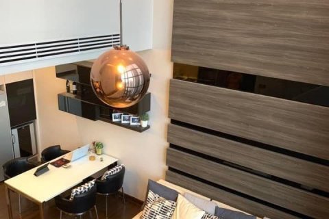 Condominio de 3 dormitorios en Huai Khwang, Bangkok, Tailandia № 134008 - foto 3