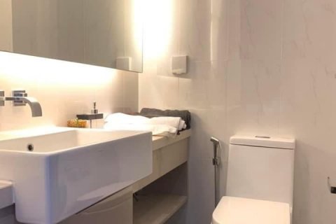 Condominio de 3 dormitorios en Huai Khwang, Bangkok, Tailandia № 134008 - foto 16