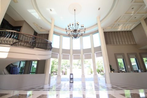 Condominio de 4 dormitorios en Suan Luang, Bangkok, Tailandia № 134004 - foto 8